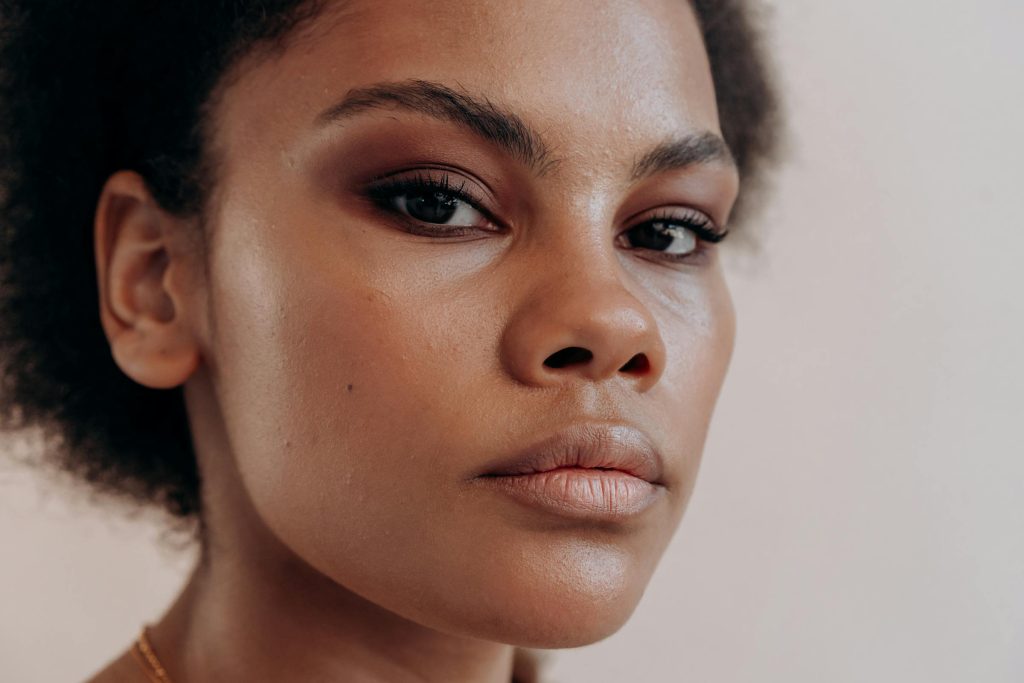 Reinventando la Belleza: Cómo Redescubrir tu Autoestima Femenina Después de los 50 - como melhorar a Autoestima depois dos 50 anos